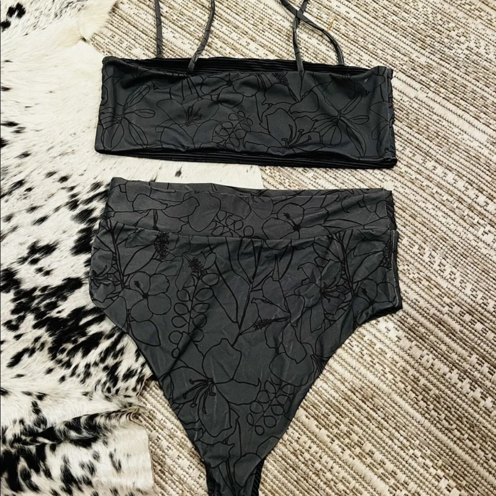 Acacia swimwear bikini set in Paradise size small
